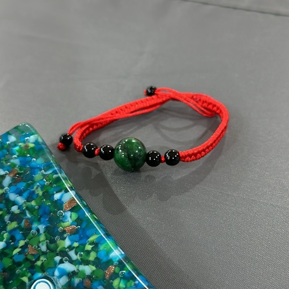 Green Jade Jadeite Circle Bead Red Knitted Bracelet - Picture 5 of 6
